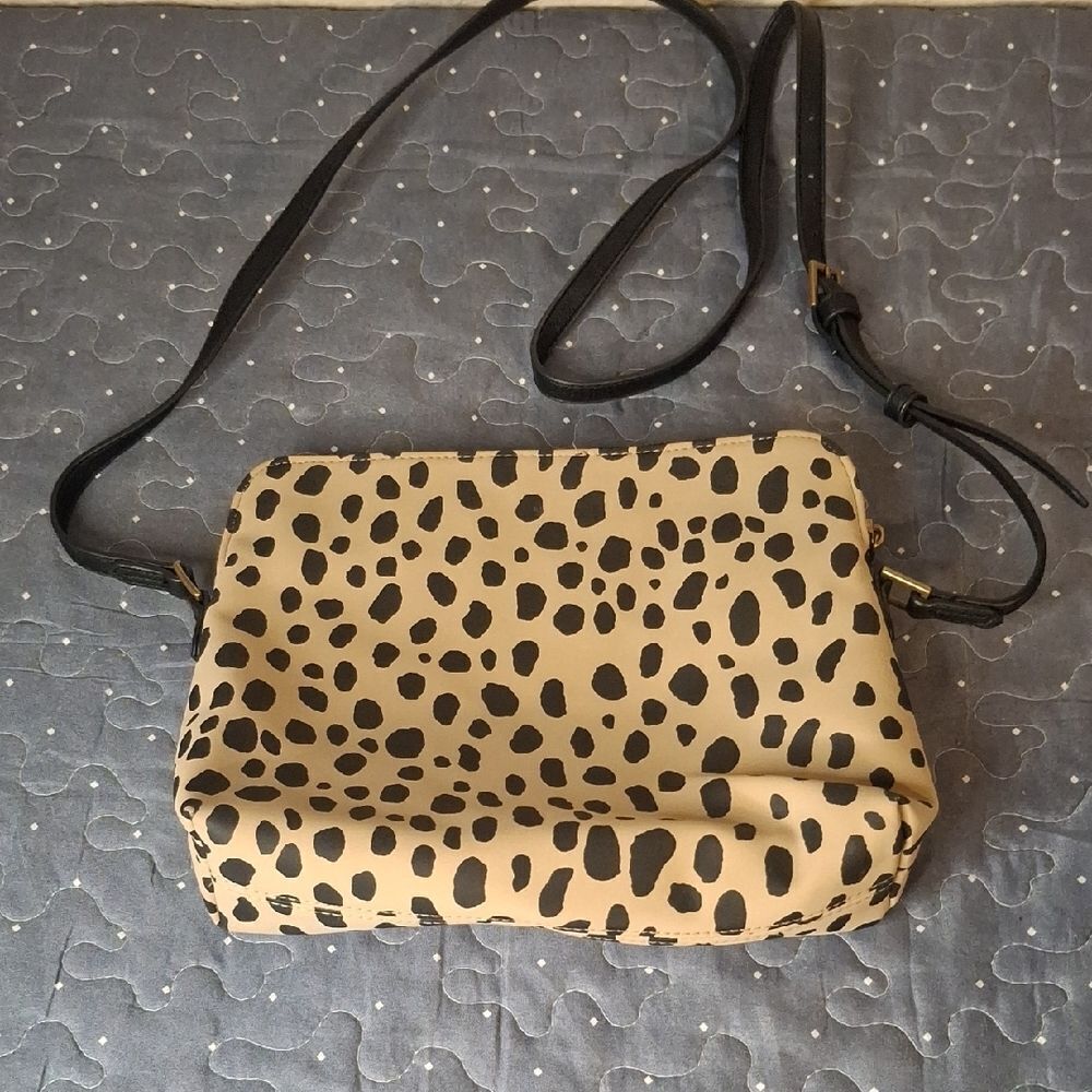 Universal Thread Stylish Black and Tan Women's Bag